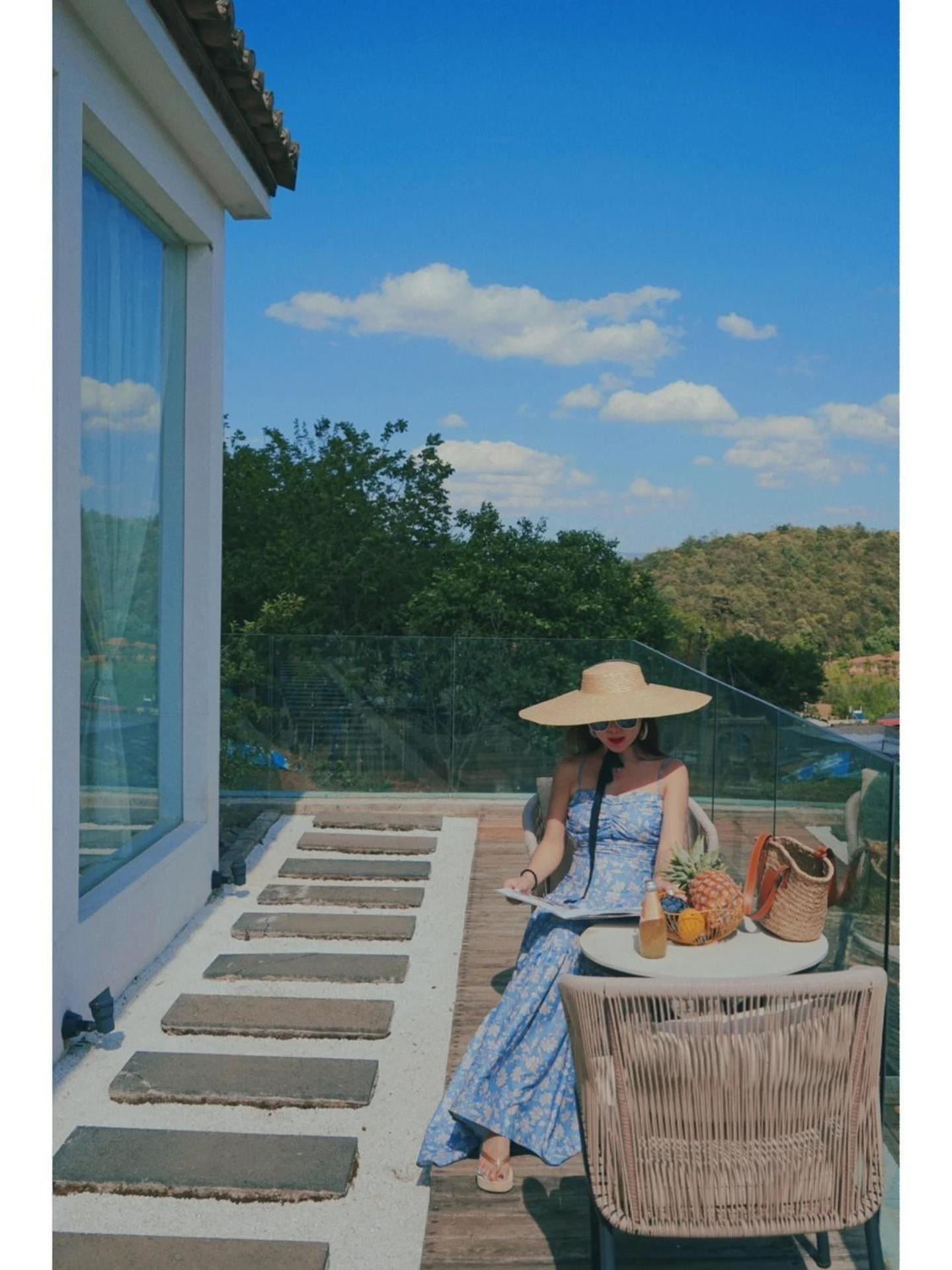 No Flowers Boutique Hostel Кунмин Екстериор снимка