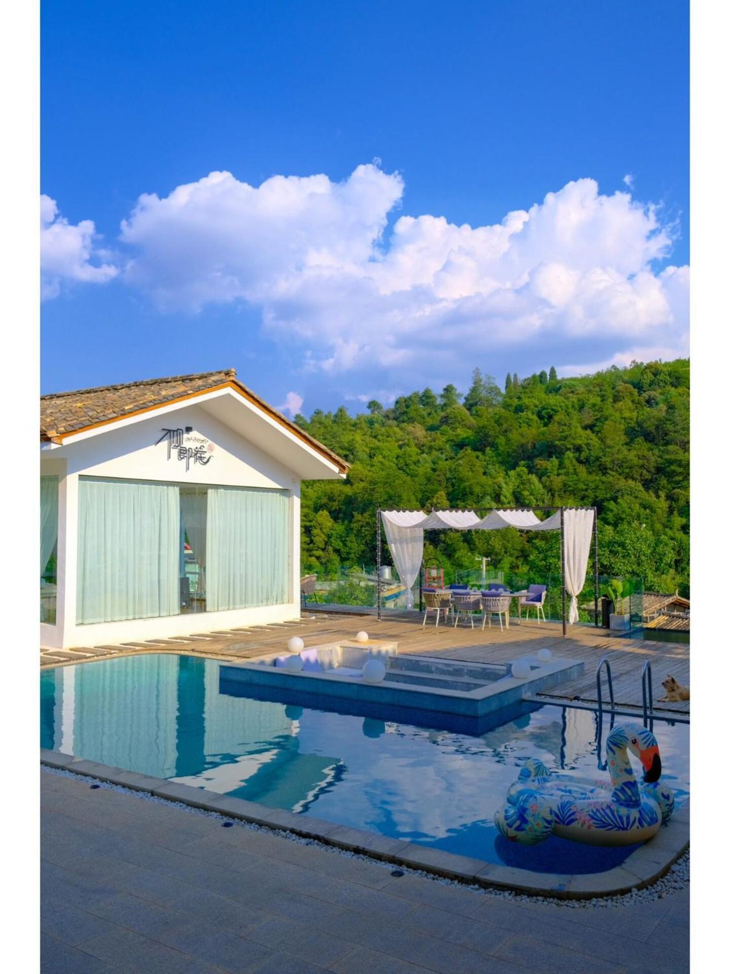 No Flowers Boutique Hostel Кунмин Екстериор снимка